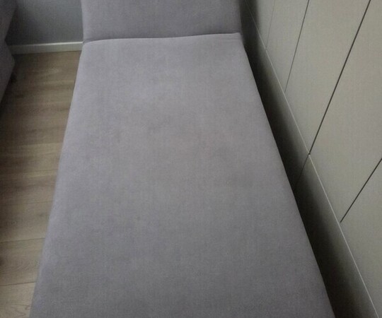 Sprzedam 2 tapczaniki 200&times;80 cm z pojemnikiem na 