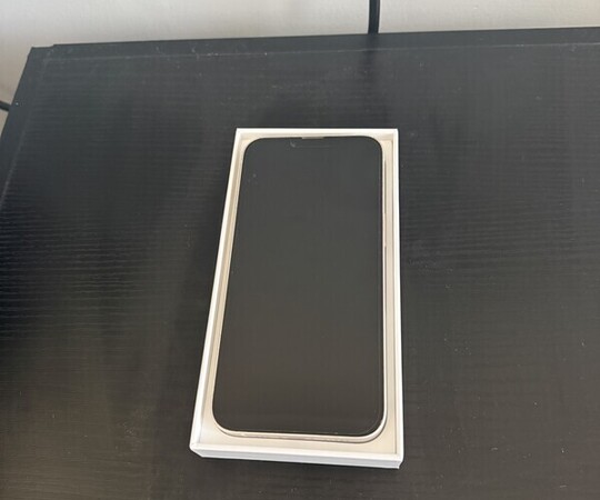 Sprzedam telefony w dobrym stanie: Iphone 14 - lekko 