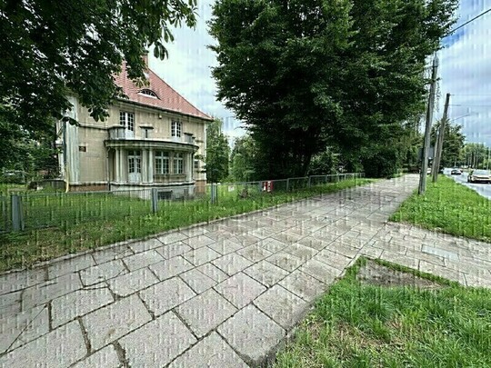 BIURO NIERUCHOMOŚCI SZULC& SZULC Wynajmę budynek w 