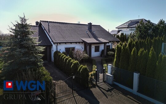 Komfortowy dom 160 m&sup2; z ogrodem, Komorowo Żuławskie, 