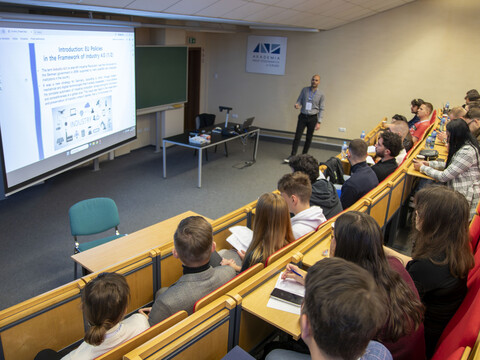 Międzynarodowe spotkanie studentów w ANS