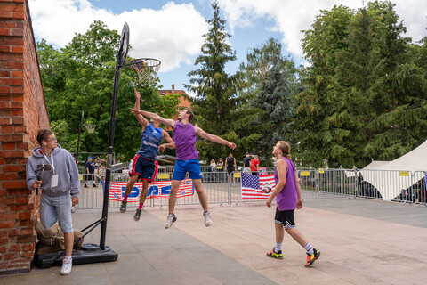 Armwrestling, streetball i amerykański styl