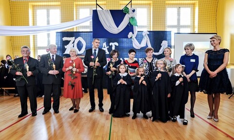 Chodzili tu dziadkowie, chodzą wnuki, czyli 70 lat SP 4