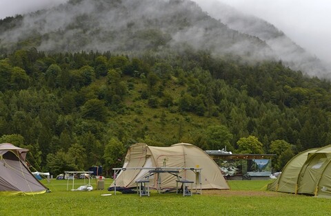 Co zabrać ze sobą na camping?