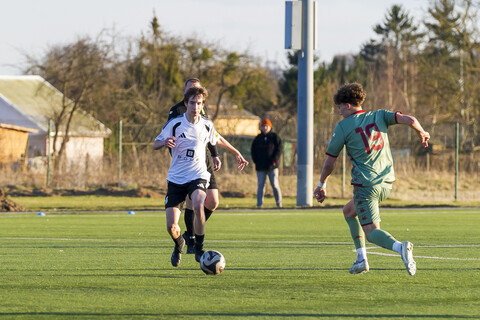 Juniorzy piszą historię Dębu
