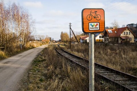 Dwa tysiące kilometrów w ogniu krytyki