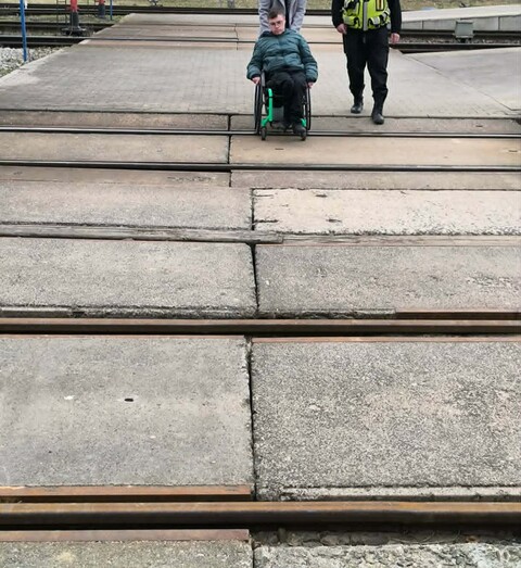 Dworzec kolejowy nie dla osób z niepełnosprawnościami