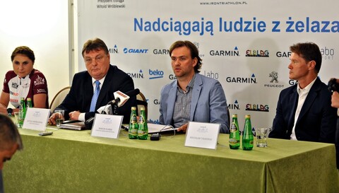 Triathloniści czekają na doping