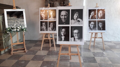 Fotografia, która patrzy głębiej. Relacja z wernisażu „Portret Nieoczywisty