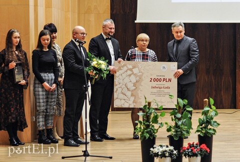 Filantrop Roku z obiektywem