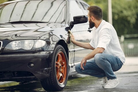 Jak przygotować auto na wiosnę? Przedstawiamy 5 sprawdzonych porad