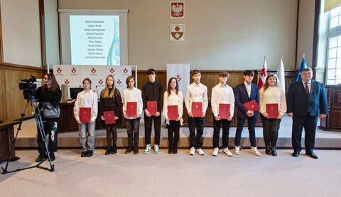 Kasa i klasa. Uczniowie dostali jednorazowe stypendia