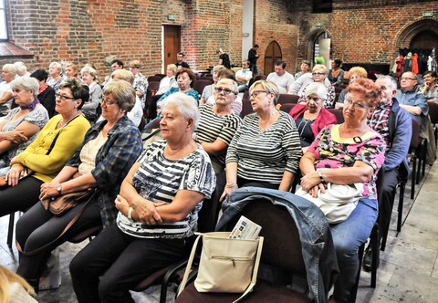 Kolacja droższa niż okręt