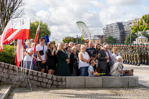 „Od dziecka marzył, by być w wojsku”. Przysięgali na bulwarze