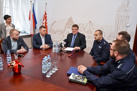 Hejt - to się w sieci nie mieści. Zobacz film