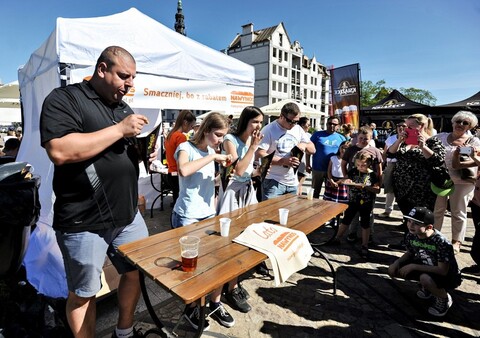 Bulwar przyciąga jedzeniem