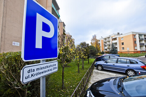Postawili słupki, kluczem się nie podzielili