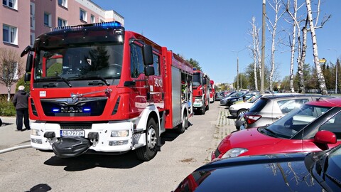 Pożar na Fromborskiej, mieszkańcy ewakuowani