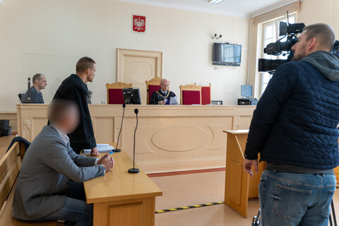 Policjanci-świadkowie o przesłuchaniu nastolatki