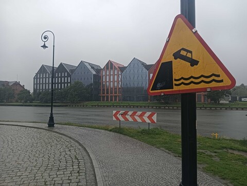 Jest i będzie mokro. Miasto udostępnia worki i piasek