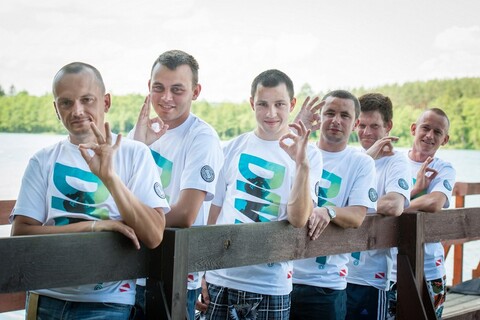 Rzuceni na głęboką wodę