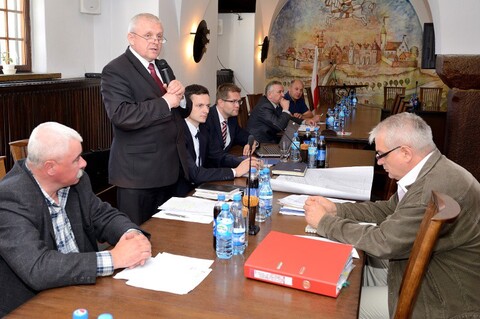 Kurczę blade, czyli debata o instytucie przy siódemce. Zobacz, jak ma wyglądać