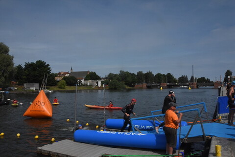 Sztafety triathlonowe otworzyły weekend pełen sportu