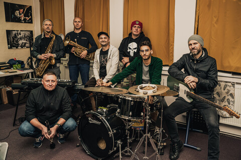 Muzyczny ślub rocka i folku