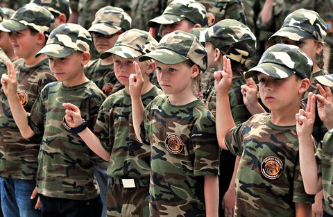 Uczniowie ślubowali razem z księciem Józefem Poniatowskim