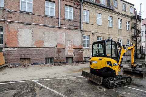 Co żołnierze radzieccy zmalowali na poczcie?