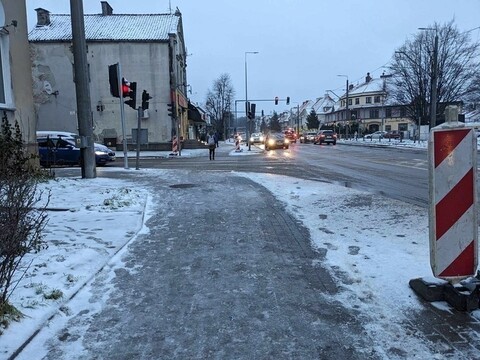 Zimno, ślisko, niebezpiecznie