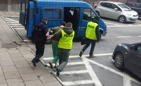 Zabójstwo staruszki w Rychlikach. Sprawcy grozi dożywocie