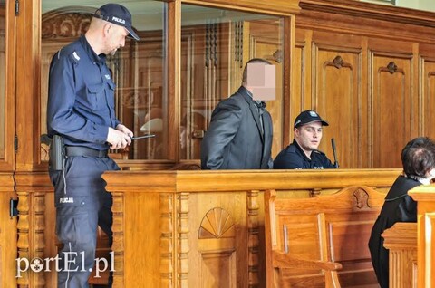 Wyrok za zabójstwo żony. Mąż płacze i żałuje