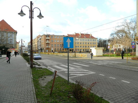 A znak jak stał, tak stoi