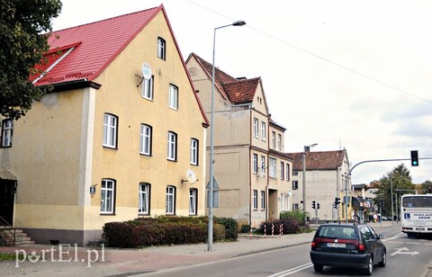Długa kolejka po klucze do własnego M