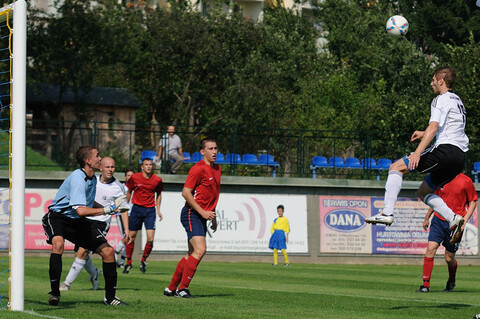Olimpia 2004 rozbiła rywala (piłka nożna)