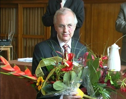 Bardzo wzruszony profesor