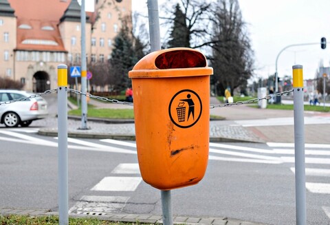 Będzie więcej śmietników na ulicach