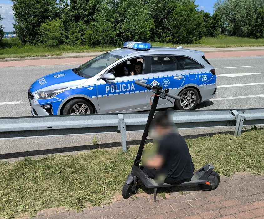 Bez kasku, bez karty i na wagarach