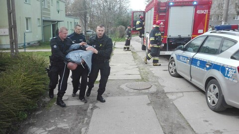 Bił matkę. Kobieta uciekła, skacząc z pierwszego piętra