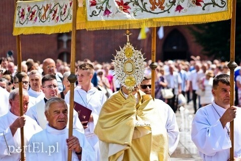 Skąd się wzięły procesje Bożego Ciała