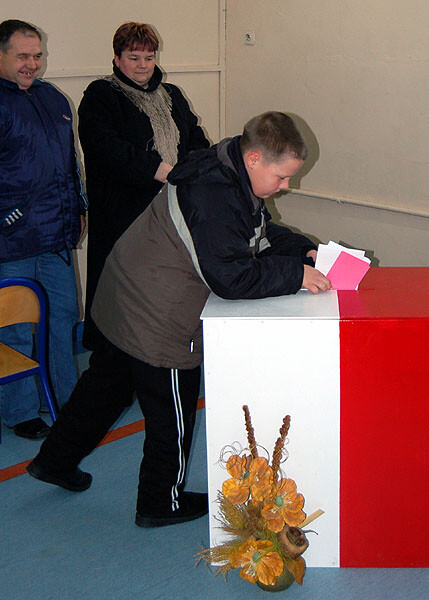 Całonocne liczenie głosów