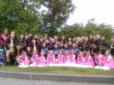 Cheerleaderki na podium