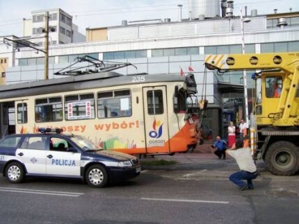 Ciężarówką w tramwaj