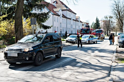 Cofając, potrącił kobietę