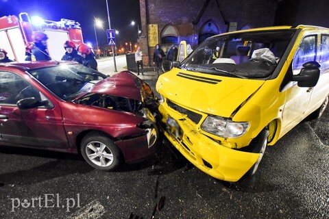 Czołówka na skrzyżowaniu ul. Warszawskiej z Orlą