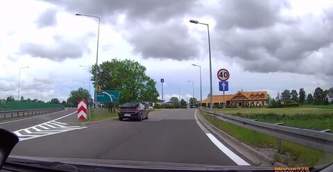 Czytelnik nagrywa i odpowiada policji (śladem publikacji)