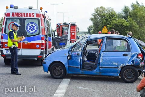 Daewoo dachowało na obwodnicy