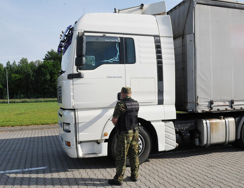 Daf skradziony w Hiszpanii odzyskany w Grzechotkach