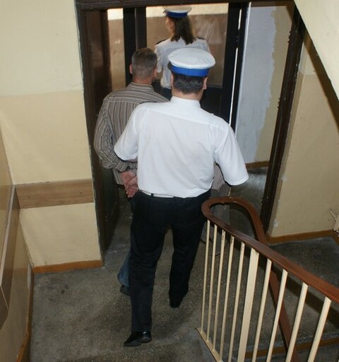 Pijany kierowca uciekał przed policjantami